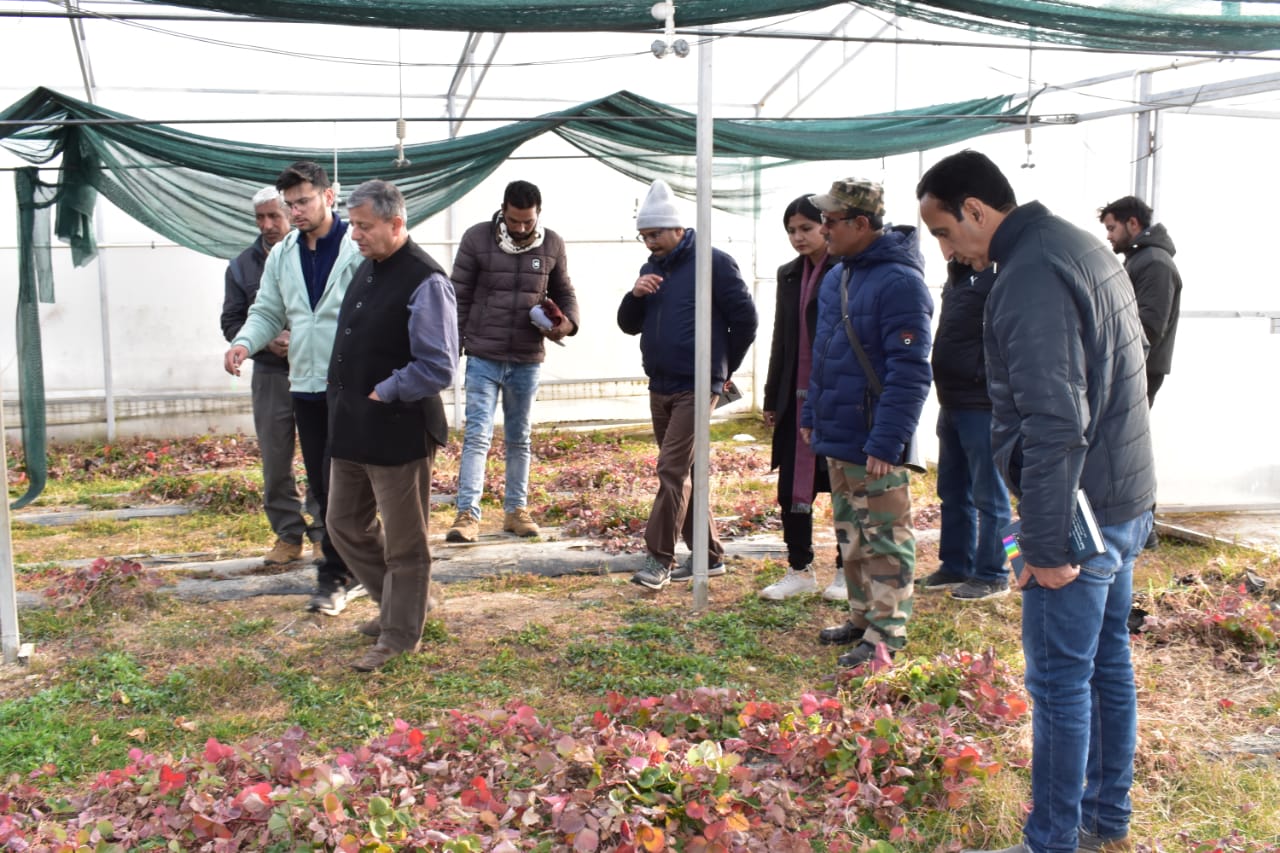 Vice Chancellor Visits Research and Extension Centre, Kanatal, Tehri Garhwal